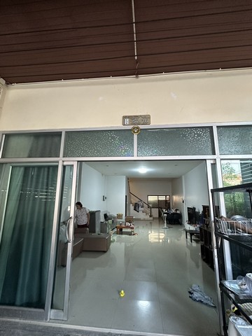 ขายบ้าน 2 ชั้น ทำเลธุรกิจค้าขาย ติดถนน หน้ามหาวิทยาลัย วลัยลักษณ์ อำเภอท่าศาลา จังหวัดนครศรีธรรมราช