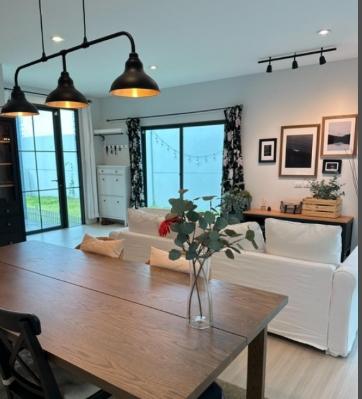 ให้เช่าบ้านเดี่ยว 2 ชั้น โครงการสราญสิริ สุขสวัสดิ์ ประชาอุทิศ 90 หลังริม พร้อมตกเเต่ง บ้านติดโซล่าเซลล์