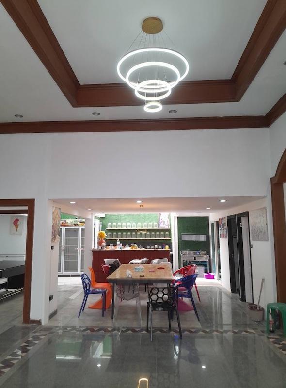 ขายอาคารพาณิชย์ 2 คูหา 3 ชั้น ย่านพระราม 9 ซอย 11 ใกล้ KPN และ รถไฟฟ้า MRT 