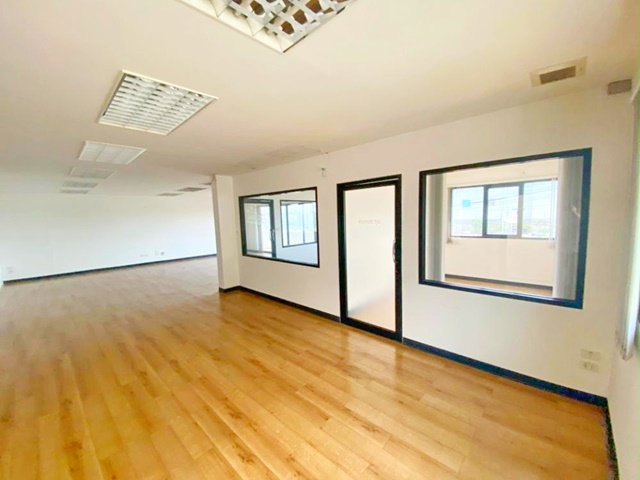 มีลิฟท์ในตัว กาญจนาภิเษก พระราม2 ให้เช่า สำนักงาน ออฟฟิศ 265 ตรม. ไทวัสดุพระราม2 โลตัสพระราม2 ชั้น3  เซ็นทรัลพระราม2 กม.  Big C พระราม2