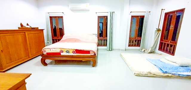 สนามบินนานาชาติสุราษฎร์ธานี 15นาที AIRBNB  โลตัส บิ๊กซี  รักสงบ ให้เช่า คฤหาสน์ ยกสูง 3 ไร่ 199ตรม. รักสัตว์ 3นอน 3น้ำ จอดรถมาก 3แอร์