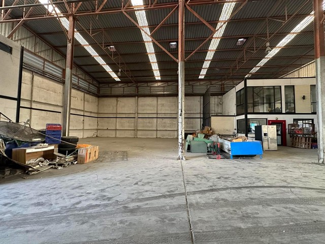 ให้เช่าโรงงาน  พื้นที่  3500 ตร.ม มีใบอนุญาต รง.4 พื้นที่สีม่วง ประเภท 105 บางบัวทอง นนทบุรี