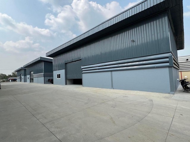 ให้เช่าโกดัง 200 ตารางเมตร ระบบไฟฟ้า 3 เฟส ออฟฟิศ 2 ห้อง คลองพระอุดม  อำเภอลาดหลุมแก้ว 