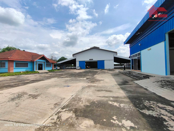 ให้เช่าอาคารโรงงานเนื้อที่ 3 ไร่  2,000 ตารางเมตร มีเครน ออฟฟิศ ใบอนุญาติ ร.ง 4 ถนนรามอินทรา พระยาสุเรนทร์ ราคาเช่า 390,000 บ/ด