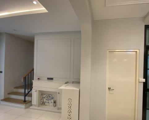 ขายทาวน์โฮม 3 ชั้น โครงการบ้านกลางเมือง ลาดพร้าว เสรีไทย ใกล้ The mall บางกะปิ