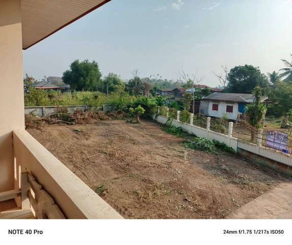 ขายบ้านเดี่ยว 2 ชั้น พร้อมที่ดิน อำเภอสวรรคโลก จังหวัดสุโขทัย เนื้อที่ 3 งาน