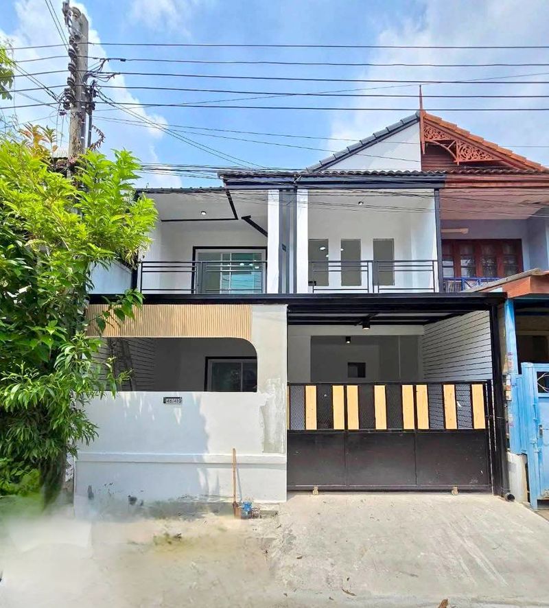 ขาย บ้านพฤกษา 3  วัดลาดปลาดุก รีโนเวทจัดเต็มสวยตรงปก  1.79 ลบ ฟรีโอน