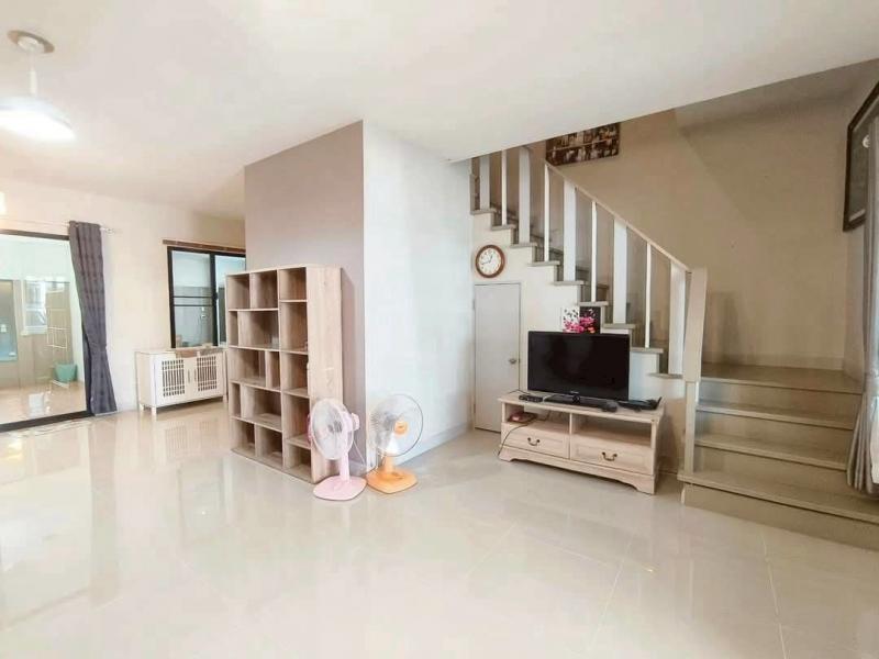 โซนสุเทพ #ขายพร้อมผู้เช่า 2.7 ล้าน 30.90 ตรว. ทาวน์โฮม 2 ชั้น #กาญจน์กนกทาวน์ อำเภอเมือง #รับค่าเช่าทุกเดือนๆละ14,000 บาท (สัญญาหมด ก.พ. 69)