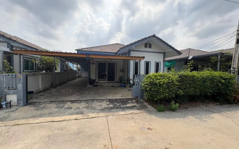 ขาย/ให้เช่า บ้านเดี่ยว ขนาด 49 ตร.ว. 1 ชั้น 2 ห้องนอน 1 ห้องน้ำ ต.ท่าไข่ อ.เมืองฉะเชิงเทรา จอดรถได้ 2 คัน ถนนหน้าบ้านกว้าง 6 เมตร ห่างจาก 