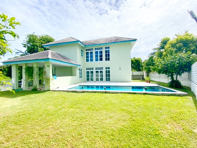 ตลาดมิตรมงคล888 500 ม.รร.วัดบางกระดี่ 400 ม. 3-4นอน  พลูวิลล่า ให้เช่าคฤหาสน์สุดหรู 2ชั้น 140ตร.วา. 555 ตร.ม.  จัดเต็มเฟอร์ 2น้ำ 