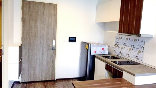 ใกล้รถไฟฟ้า คอนโด ให้เช่าถูกใน3โลก Zelle วิวสวน รัตนาธิเบศร์ 32 ตรม. MRT พระนั่งเกล้า ตึก3 ชั้น2 1นอน 1น้ำ