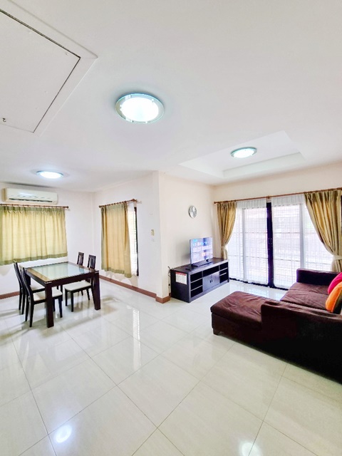 เฟอร์ครบ บิ๊กซี อยุธยา 800 ม. บ้านเดี่ยว 60 ตร.วา. 240 ตร.ม. โฮมโปร อยุธยา 1.7 กม. ตลาดจอมพล 3.3 กม. 3นอน 2น้ำ