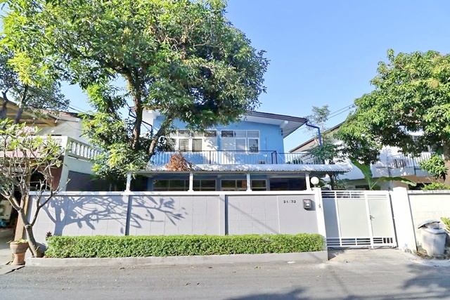 บดินเดชา สิงหเสนีย์2 400ม. Max Valueนวมินทร์400ม. ให้เช่าบ้านเดี่ยว 2ชั้น 100ตร.วา. 360ตร.ม. 4นอน  รร.นานาชาติ-จีน ตลาดปัฐวิกรณ์ 700 ม.