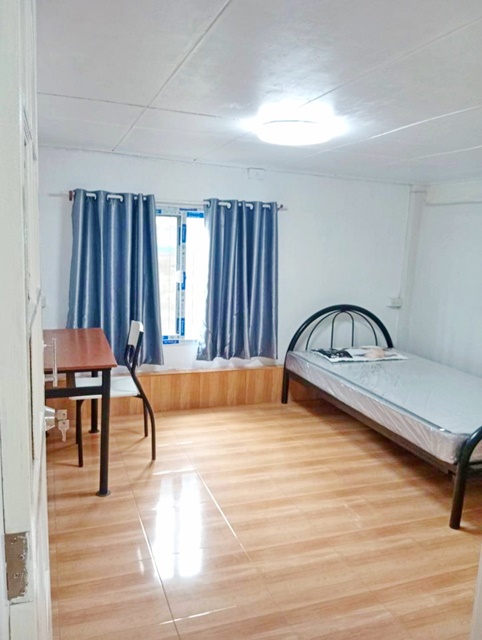 รัชดาภิเษก 5-9 MRTห้วยขวาง 600ม.ให้เช่าบ้านเดี่ยว 2 ชั้น 57 ตร.วา. 230 ตร.ม. เฟอร์ครบม.หอการค้า 1.4 กม. 4 นอน เดอะ สตรีท รัชดา 800 ม.