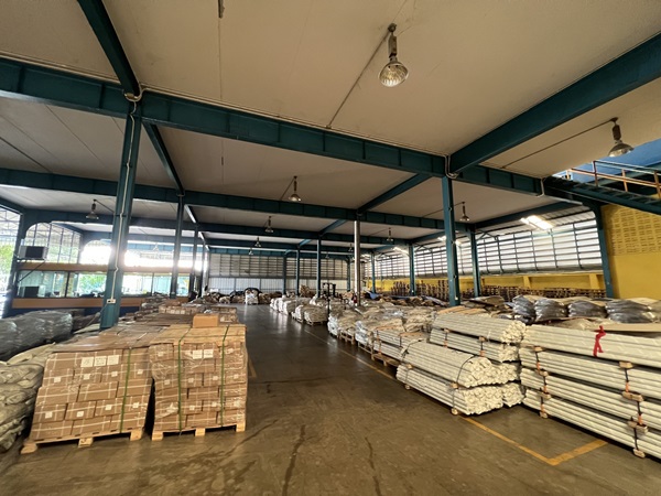 ขายอาคารโกดัง/คลังสินค้าเนื้อที่ 346ตร.ว พื้นที่ใช้สอย2ชั้น 2,380ตร.ม.มีลิฟท์ขนของขนด 1.5ตัน ถ.เพชรเกษม หนองเขม ราคาขาย 25 ล้านบาท