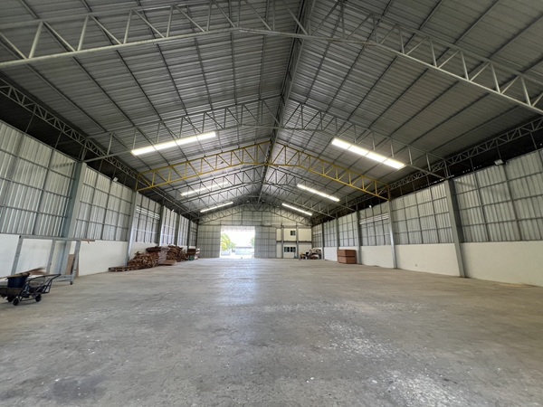 ขายโรงงาน/โกดังเนื้อที่ 5ไร่พื้นที่ใช้สอย 1,000ตร.ม รับน้ำหนักได้ 3.5ตัน/ตร.ม ถนนบางบัวทอง340 ไทยน้อย นนทบุรี ราคาขาย 35 ล้านบาท