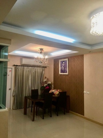 M62ให้เช่าทาวน์โฮม 3 ชั้นหลังมุม  หมู่บ้านกัสโต้ แกรนด์ รามคำแหง ติดถนนราษฎร์พัฒนา ใกล้มอเตอร์เวย์