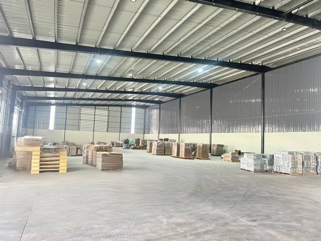 ให้เช่าโรงงานและคลังสินค้าพร้อมออฟฟิศ  พื้นที่ใช้สอย3,650  ตรม ผังม่วงลาย  ปลวกแดง ระยอง