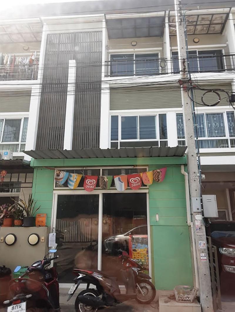 ขายทาวน์เฮ้าส์มือสอง เขตสะพานสูง กรุงเทพมหานคร โครงการ นลิน อเวนิว3