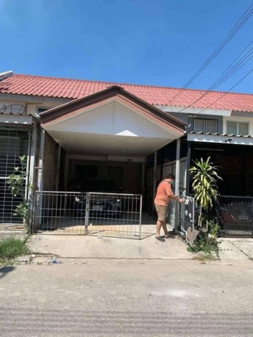 ขายทาวน์เฮ้าส์2 ชั้น เนื้อที่ 16 ตารางวา หมู่บ้านเอื้ออาทรเนินพลับหวาน อำเภอบางละมุง จังหวัดชลบุรี