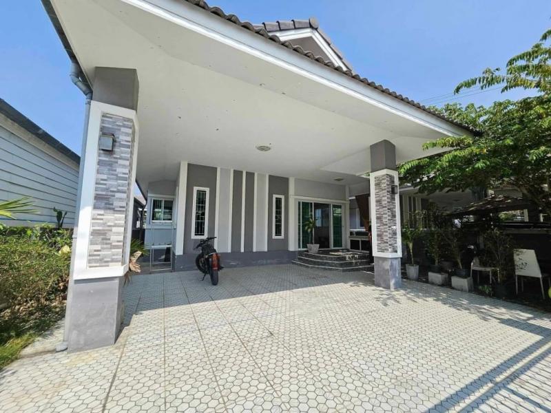 ขายด่วนพร้อมผู้เช่า 2.1 ล้าน 64 ตรว. บ้านชั้นเดียว หางดง ร่มรื่น รับรายได้เดือนละ12,000 บาท (สัญญาหมด เม.ย. 2569) ไม่ไกลจากโรงพยาบาล/อำเภอ