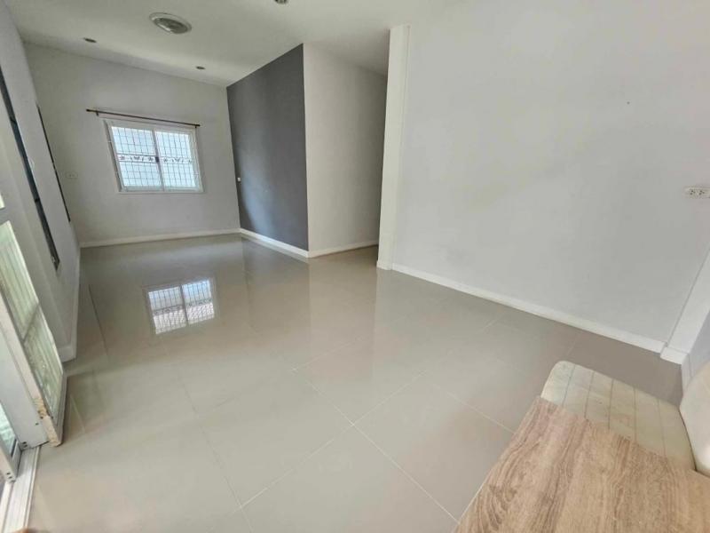 ขายด่วนพร้อมผู้เช่า 2.1 ล้าน 64 ตรว. บ้านชั้นเดียว หางดง ร่มรื่น รับรายได้เดือนละ12,000 บาท (สัญญาหมด เม.ย. 2569) ไม่ไกลจากโรงพยาบาล/อำเภอ