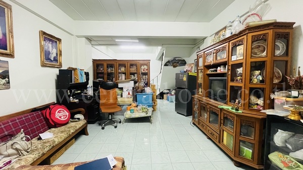 P1 ทาวน์เฮ้าส์ หมู่บ้าน สายทิพย์วิลล่า ติดถนนพระราม 2 ราคาถูก