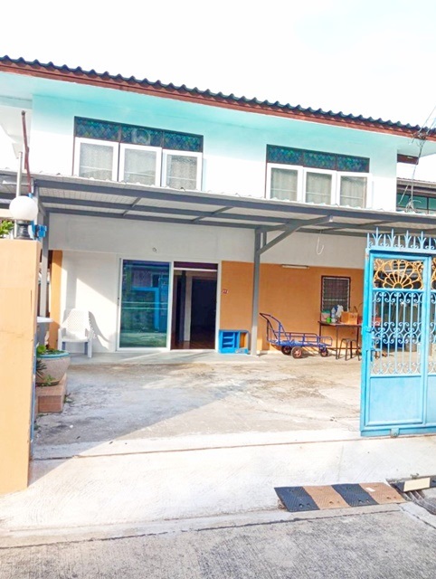 เฟอร์ครบม.หอการค้า 1.4 กม. ให้เช่าบ้าน 2 ชั้น 4-5นอน MRTห้วยขวาง 600ม.60ตร.วา.รัชดา 5-9  235ตร.ม. เดอะ สตรีท รัชดา 800 ม.