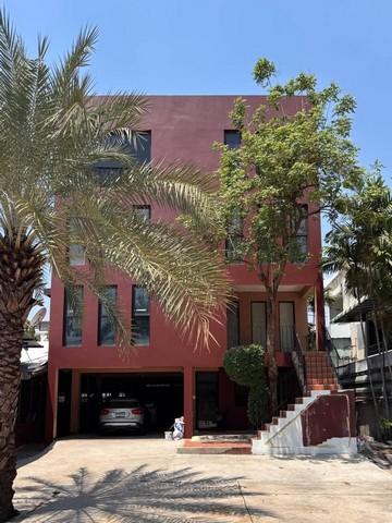 ให้เช่าอาคาร 4 ชั้น พื้นที่ 840 ตร.ม ใกล้ทางด่วนสุขุมวิท 62 ใกล้ BTS บางจาก เหมาะทำออฟฟิศ