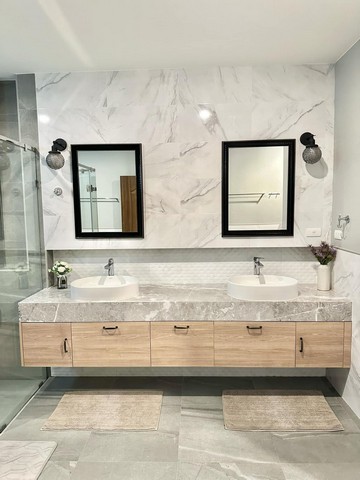 ขายและเช่าบ้านชั้นเดียวสไตล์โมเดิร์นพร้อมสระว่ายน้ำ