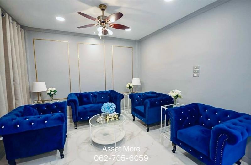 ปล่อยเช่าทาวน์โฮม 3 ชั้น (สภาพดี) ซอยทองหล่อ ขนาด 53  ตารางวา 5 ห้องนอน 4ห้องน้ำ แขวงคลองตัน เขตคลองเตย  ใกล้บีทีเอสทองหล่อ