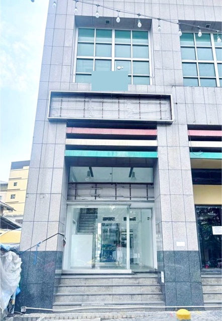 ให้เช่า ห้องหน้าอาคาร MRT วัดมังกร สามยอด 600 ม. มหาจักร หลวง มหาไชย แม้นศรี  มีชั้นลอย 200 ตร.วา. 60 ตร.ม. เยาวราช สารพัดช่างพระนคร 600 ม. 