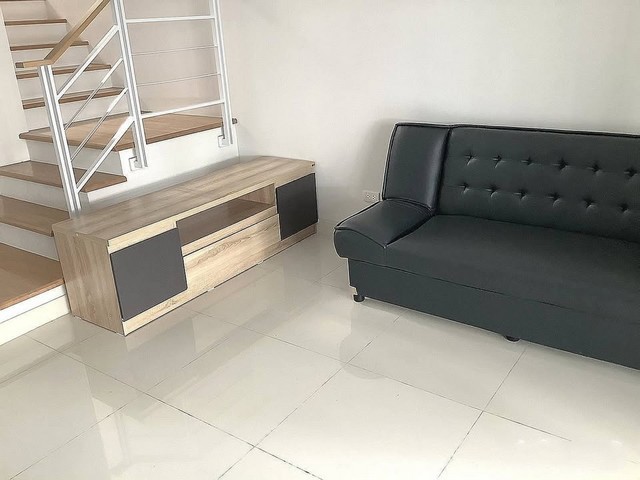 ให้เช่าทาวโฮมบ้านกลางเมืองสุขสวัสดิ์ ใกล้ บิ๊กซี , โฮมโปร,รร.ปัญญาศักดิ์ ใกล้แยกพระประแดงใกล้ จุดขึ้นลงทางด่วนสะพานทศมราชัน ,ถนนกาญจนาภิเษก