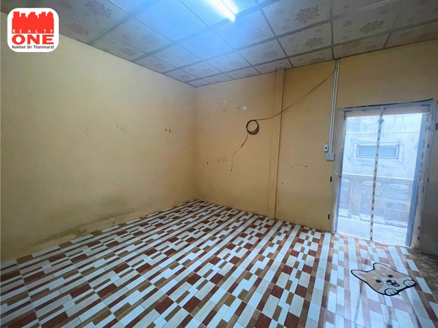 ทาวน์เฮาส์ทำเลทอง แค่ 1.5 ล้าน ได้บ้านในเมืองสุราษฎร์ธานี อยู่ใกล้ศาลากลางฯ เพียง 4 นาที