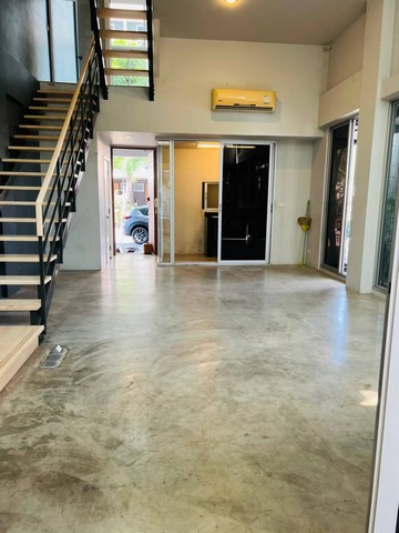 ให้เช่าทาวโฮมโครงการไซมิส บลอสซั่ม แอท แฟชั่น รามอินทรา 64  หลังมุม ใกล้ห้าง  Fashion Island