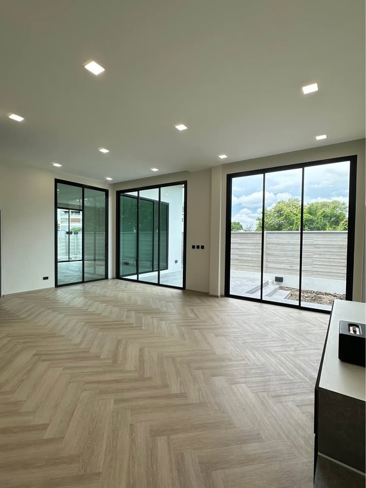 ขายบ้านเดี่ยว พื้นที่ 84 ตารางวา 3ห้องนอน 3 ห้องน้ำ ซอยพัฒนาการ 65 (บ้านสร้างใหม่เพดานสูงง)