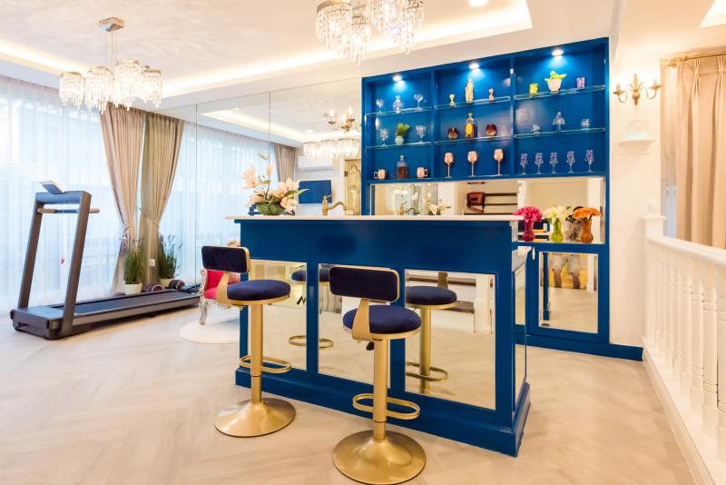 ทาวน์โฮมสวยหรูมีสระว่ายน้ำ 4 ชั้น 260 ตรม. - 4 ห้องนอน 6 ห้องน้ำ ห้องนั่งเล่น ห้องอาหาร จากุซซี่/ห้องออกกำลังกาย ถนนเลียบทางด่วน