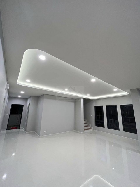 ให้เช่าบ้านเดี่ยวหลังมุม 4 ห้องนอน โครงการ CENTRO Bangna (เซนโทร บางนา) เฟส 2 Type ใหญ่สุด สไตล์ English Modern Cottage ใกล้เมกะบางนา