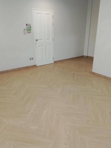 ให้เช่าทาวน์โฮม 3 ชั้น 3 ห้องนอน 4 ห้องน้ำ โมทาวน์ แจ้งวัฒนะ-ปากเกร็ด 37.2 ตารางวา 370 ตารางเมตร