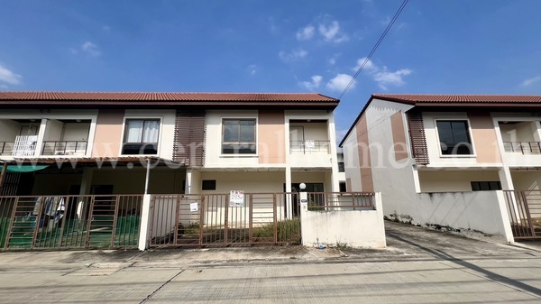 ทาวน์โฮม 2 ชั้น หมู่บ้าน ออมธนา บางบัวทอง - ไทรน้อย หลังมุม