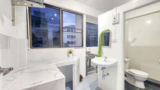 ขายคอนโดห้องชุดเอื้ออาทรป่าตัน ตึก28 ชั้น5 ห้อง34ม. 2นอน1น้ำ 720,000บ. ตกแต่งใหม่ วิวดอย ต.ป่าตัน อ.เมือง เชียงใหม่