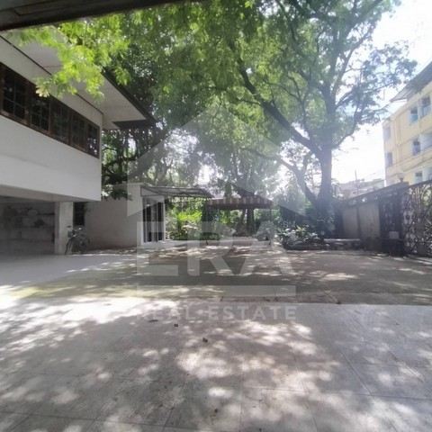 ขายที่ดินเปล่า ติดถนนสองด้าน เนื้อที่ 148 ตรว. ซอยรามคำแหง 8 แขวงหัวหมาก เขตบางกะปิ กทม.