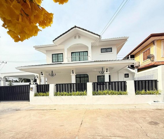 บ้านเดี่ยวพูลวิลล่า 2 ชั้นพัทยาใต้ พร้อมอยู่   พิกัด หมู่บ้านเอกมงคล (หลังมุม) ซอยเขาตาโลพัทยาใต้