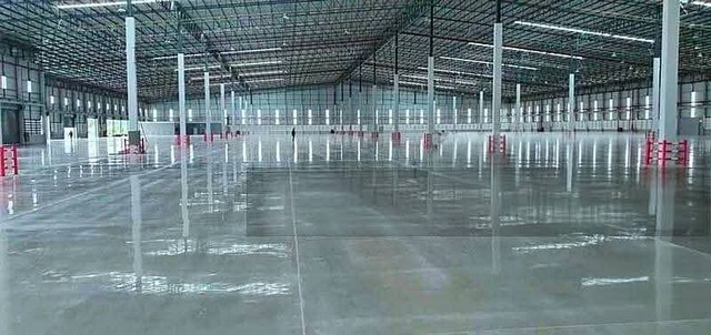 ให้เช่าโรงงานศรีราชาชลบุรี ให้เช่าโรงงานสร้างใหม่  พื้นที่ใช้สอย   22,400   ตรม. ผังสีม่วงลาย