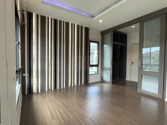 ขายบ้านเดี่ยว 2 ชั้น 64.5 ตรว. โครงการ วิรัณยา วงแหวน-อ่อนนุช Viranya Wongwaen-Onnut เฟอร์บิ้วอิน ใกล้เมกะบางนา