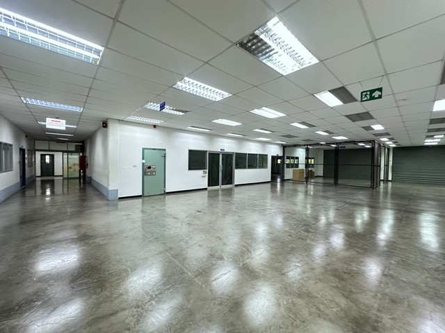 ขายโรงงานอุตสาหกรรมในนิคมนำไกรลาดกระบัง    พื้นที่สีม่วง  พร้อมใช้งาน