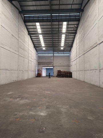 ให้เช่า warehouse เหมาะสำหรับ โชว์รูมรถยนต์ รถยนต์ทั่วไป รถยนต์ไฟฟ้า ,Eco car รองรับโกดังเก็บอะไหล่