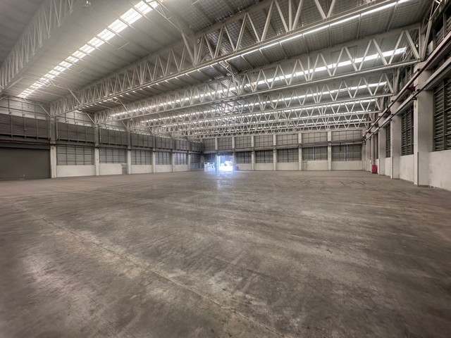 ให้เช่าโรงงานมาตรฐานGMP อย.  มีห้องปลอดเชื้อ สามารถผลิตยา เครื่องสำอาง อาหารเสริมได้ นิคมสินสาครพื้นที่สีม่วง สามารถขอ รง.ได้