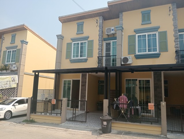 โกลเด้น ทาวน์ ติวานนท์ - แจ้งวัฒนะ ทาวน์เฮ้าส์ 2 ชั้น (หลังมุม) พร้อมอยู่ เฟอร์ครบ ต่อเติมครบ