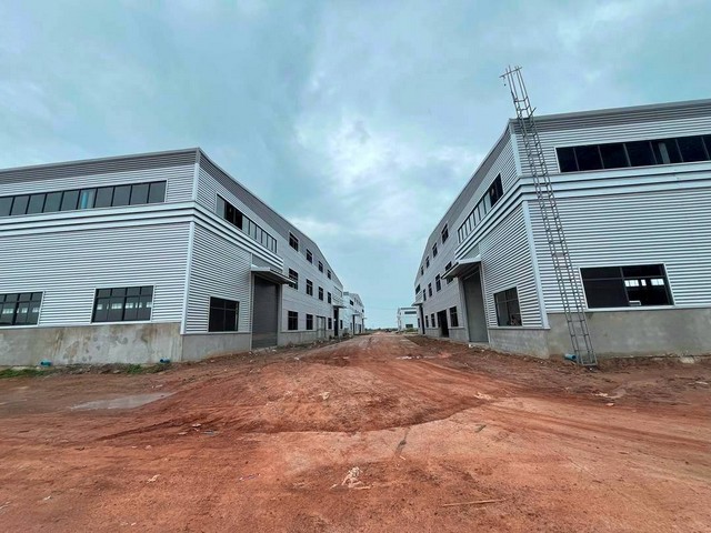 ห้เช่าโรงงานสร้างใหม่ชลบุรี ผังสีม่วง  พื้นที่ใช้สอย6,500-8,000  ตรม  สามารถทำการผลิต